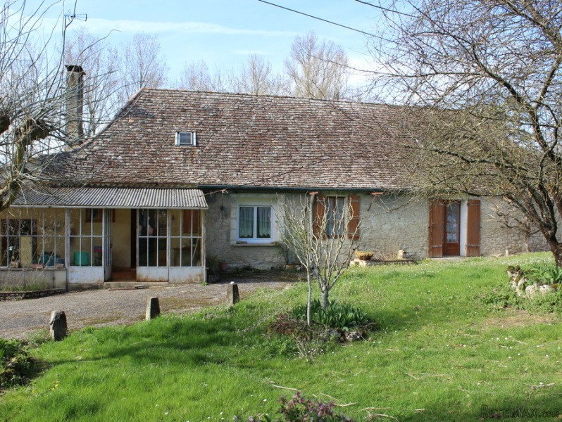 3 Bedroom Farmhouse With Various..