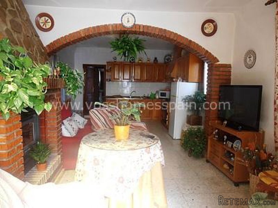 This is a lovely, old cortijo with many outbuildings.. - 5