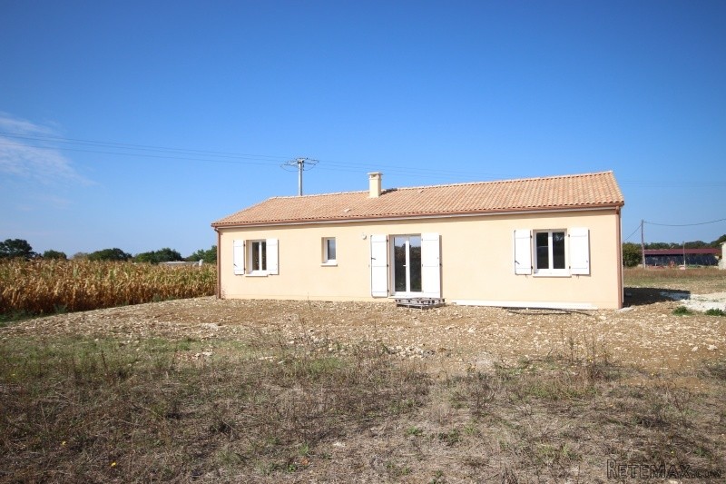 New construction on 7000m2 plot near..