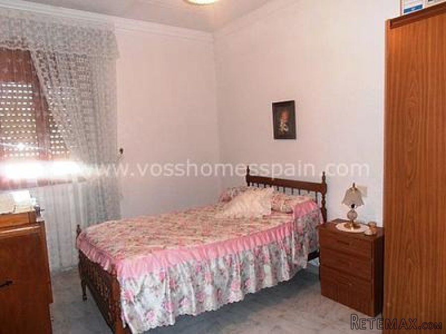 This is a lovely, old cortijo with many outbuildings.. - 10