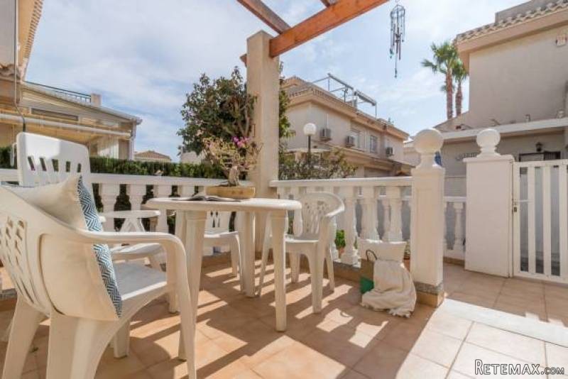 3 Bedroom 2 Bathroom Townhouse In Playa.. - 2