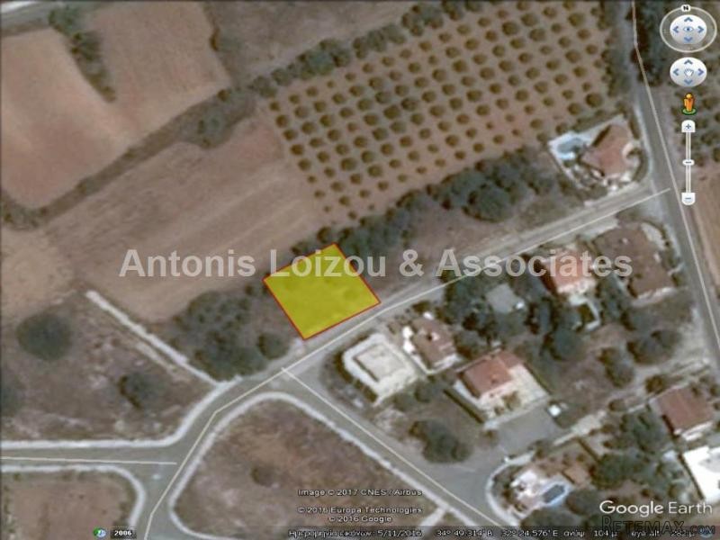 614 m2 Residential plot in Kissonerga..