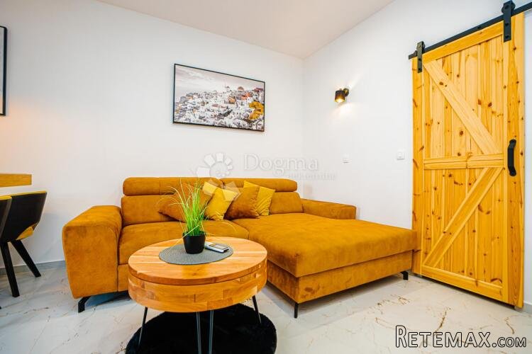 Opatija, stan 43 m2, 1s+db sa 2 balkona - 2