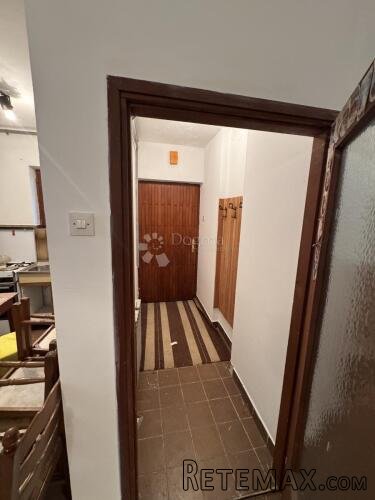 STAN U KUĆI ZA KOMPLETNU RENOVACIJU - 2