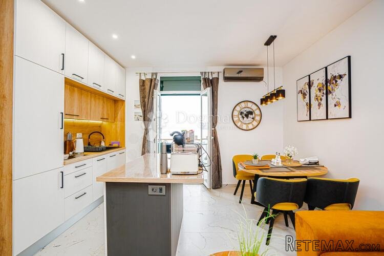 Opatija, stan 43 m2, 1s+db sa 2 balkona - 3