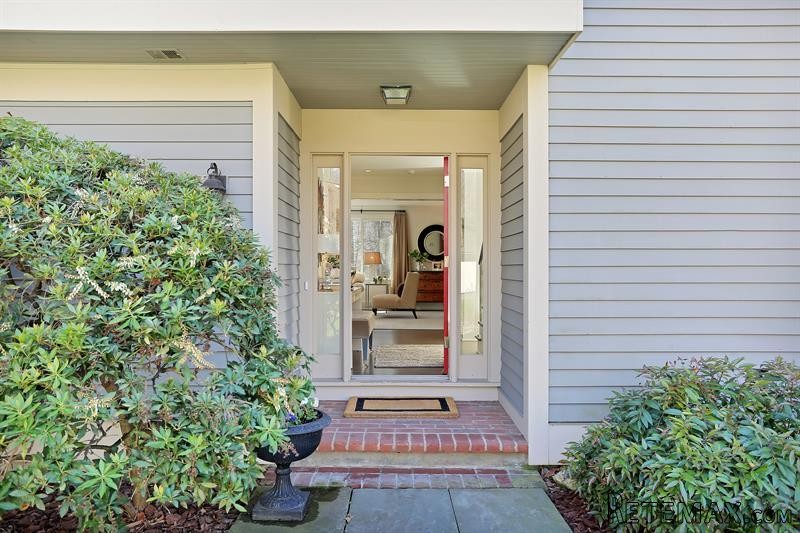 3 bedroom House For Sale: 309 W Lyon..
