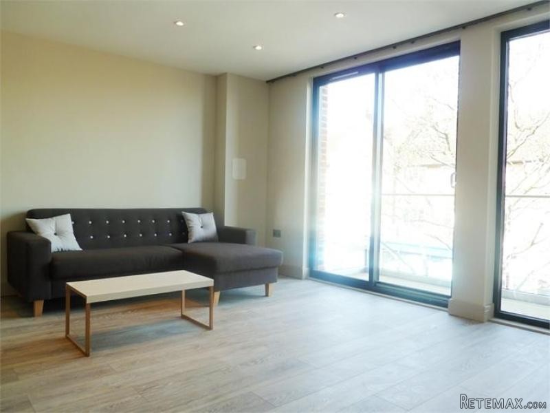 Amesbury Avenue SW2 3BL