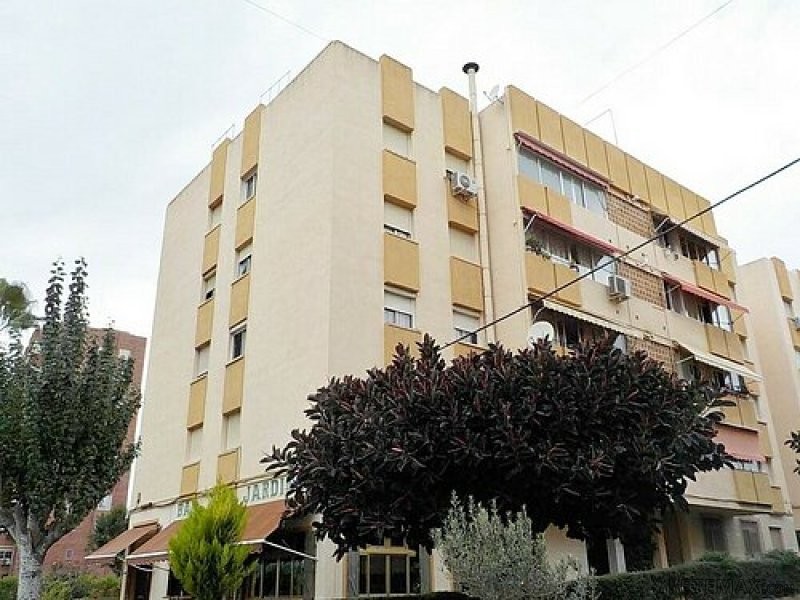UNIQUE OPPORTUNITY 3 BED APARTMENT