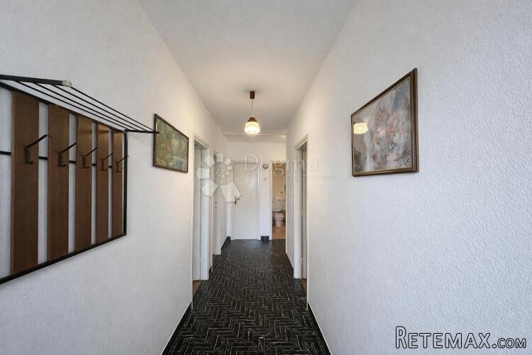 Stan Rovinj 94,75m2 sa vrtom, blizina mora i centra - 2