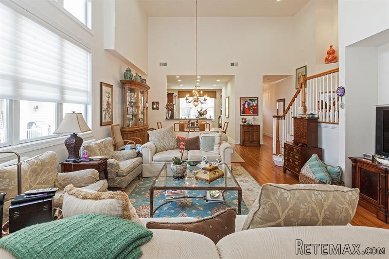 3 bedroom House For Sale: 2267 Dalton..