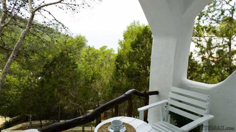 Beautiful studio flat with garden