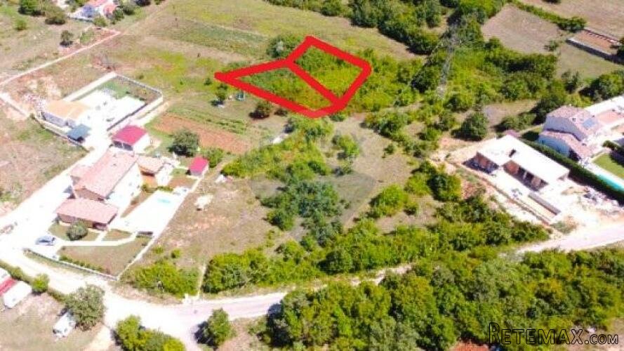 Rovinj, 8km-Šorići , 2parcele koje se drže za građevinsko