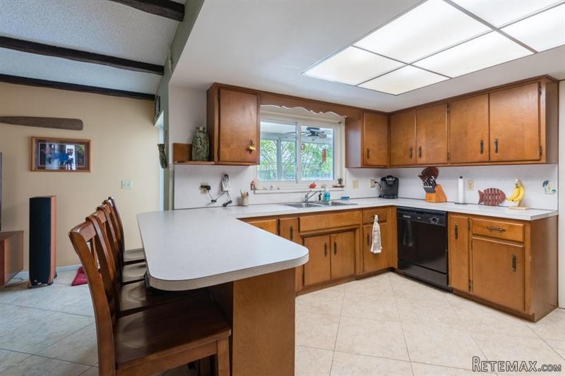 4 bedroom Detached House For Sale: 507.. - 2