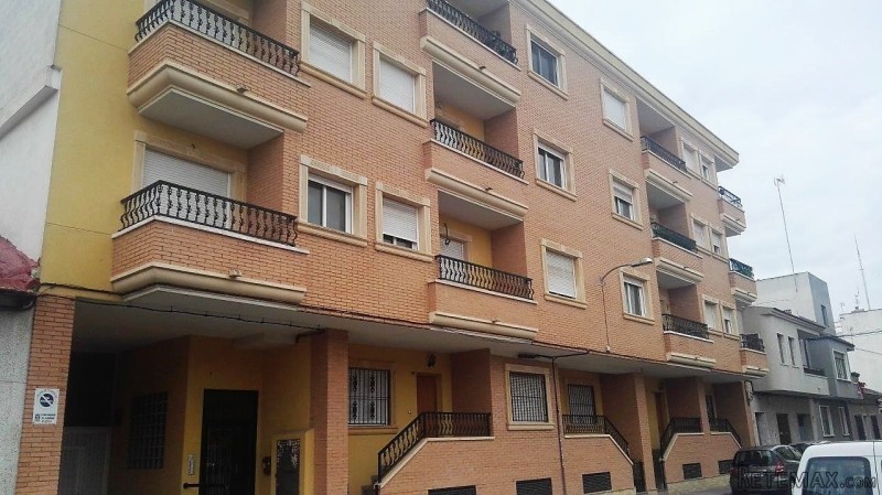 3 bedroom, 2 bathroom Apartment, (build..