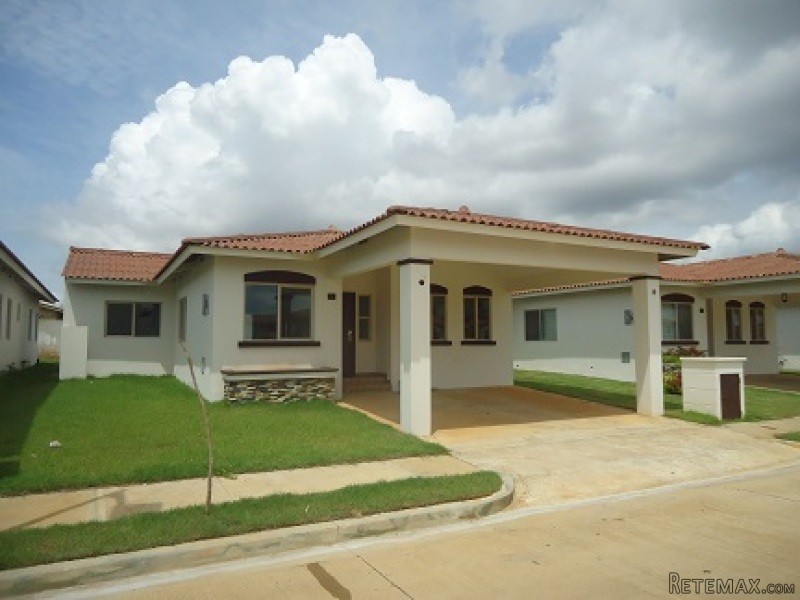 For sale house in Spring Hills, La..
