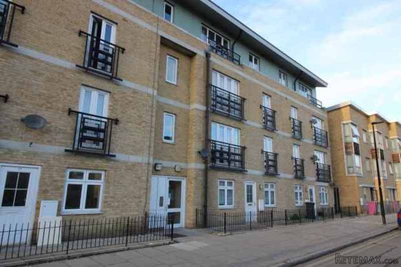 2 bedroom, Flat house for sale