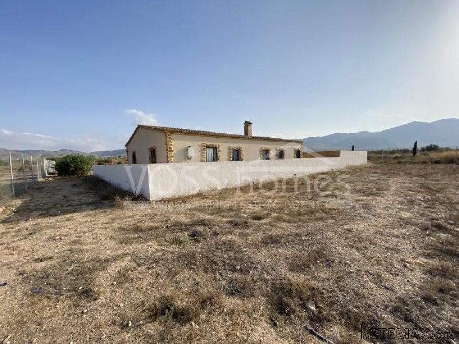 NEW TO VOSS HOMES - An impressive, larger than average.. - 10