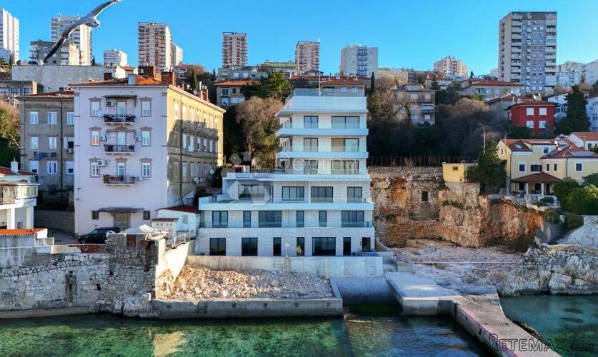 EKSKLUZIVNA PRODAJA STANOVA – PEĆINE, PRVI RED DO MORA - 3