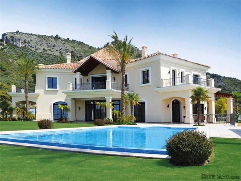 4 Bedroom Villa For Sale Situated In..