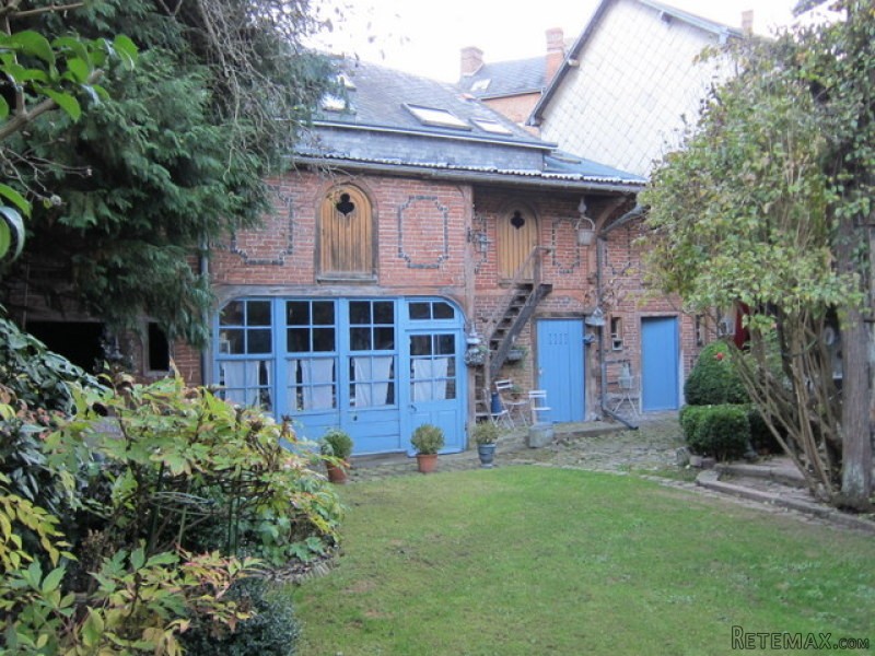 Bourgeoise House with Character - 2