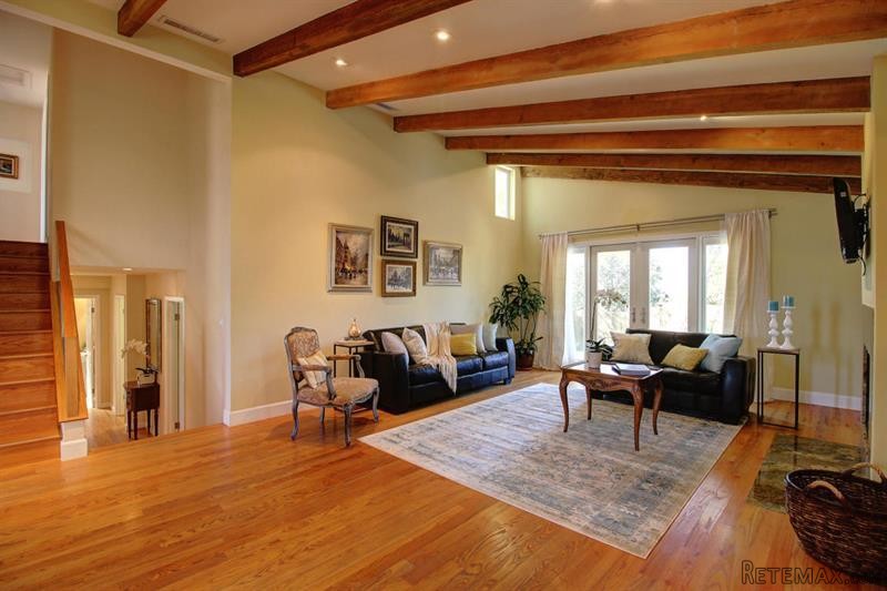 Block of Apartments For Sale: 1354.. - 2