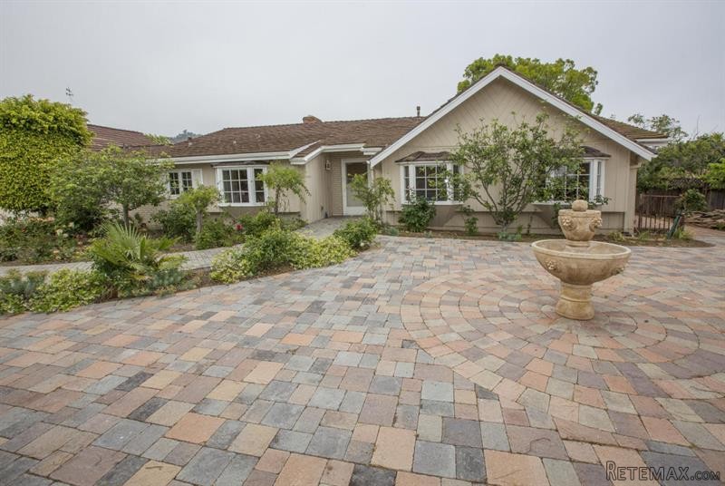 4 bedroom House For Sale: 236..