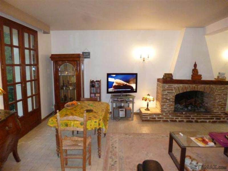 Single Storey 3-Bedroom-House Close To.. - 2