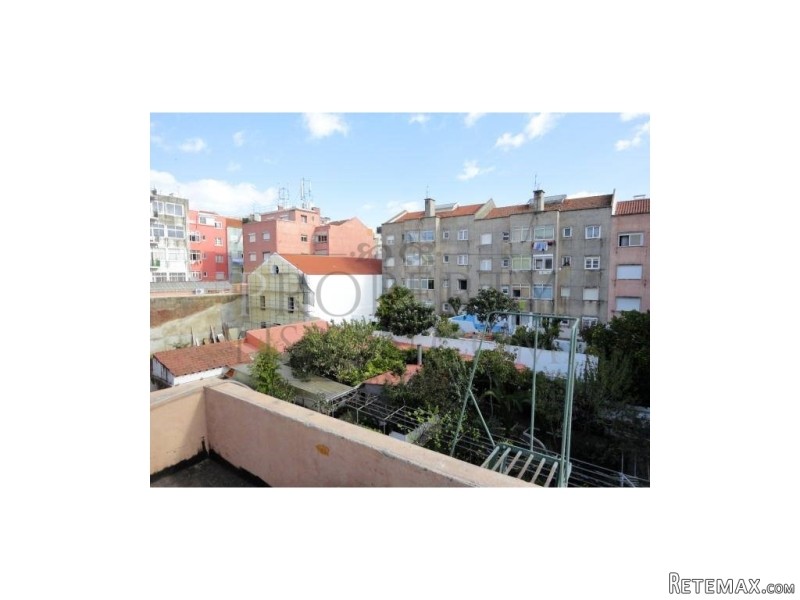 T4 Lisbon Apartment for Sale,Campolide - 2
