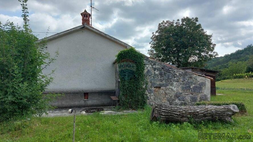 Lupoglav - imanje sa pet objekata - 2