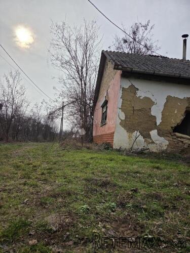PRILIKA, za adaptaciju, Dalj planina, 50 m² - 2