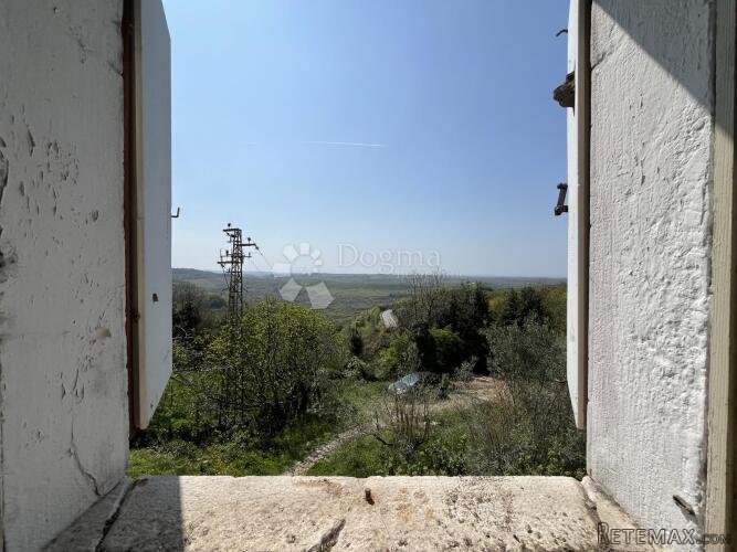 2 KUĆE I GRAĐEVINSKO ZEMLJIŠTE SA JEDINSTVENIM POGLEDOM - 3
