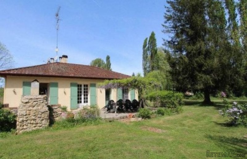 3 Bedroom Stone House Set On 1 Acre Of..