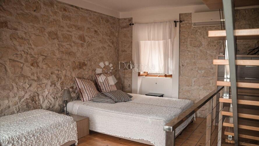 MALI LOŠINJ -SUSAK Kamena Vila sa Pogledom na More