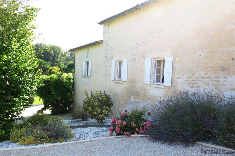 Townhouse With Garden - 2