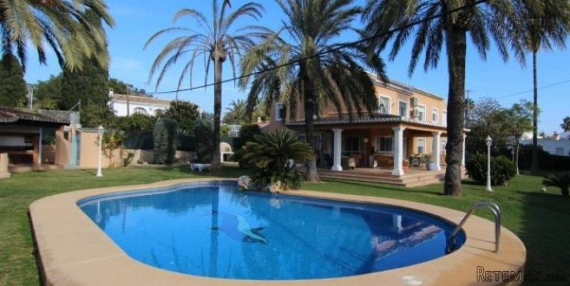5 Bedroom 2 Bathroom Villa in Javea.