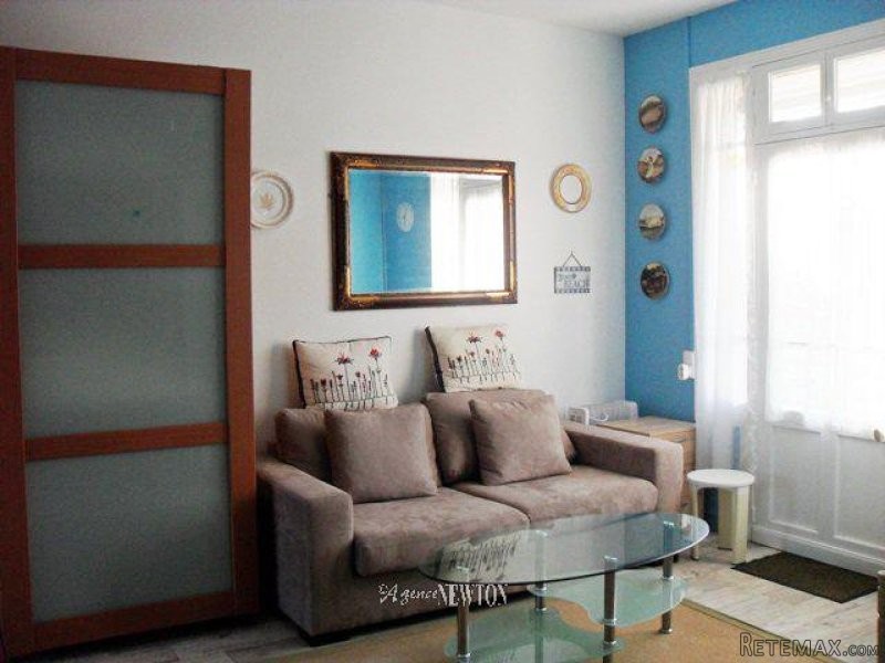 First Floor Apartment just 600m from.. - 2