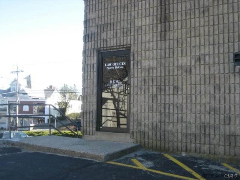 House For Sale: 22 EAST AVENUE, New.. - 2