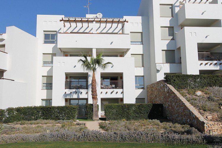 This beautiful apartment is located in a quiet exclusive.. - 2