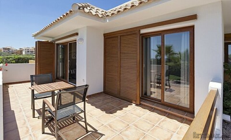 * FRONT LINE BEACH APARTMENT WITH.. - 2