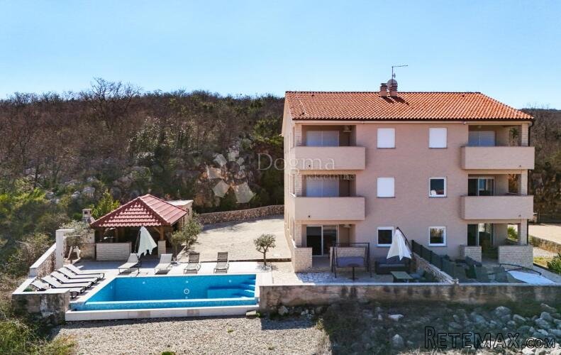 KLIMNO, vila s bazenom i 6 app na svega 250m od mora - 3