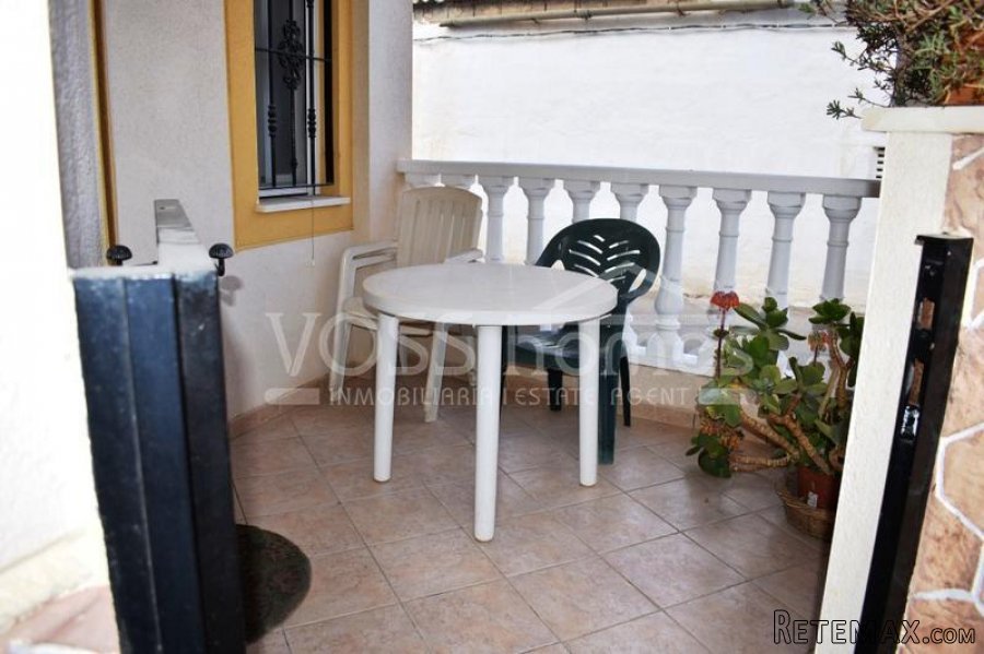 Modern 2 bed, 2 bath, 2 storey Duplex (town house) with.. - 3