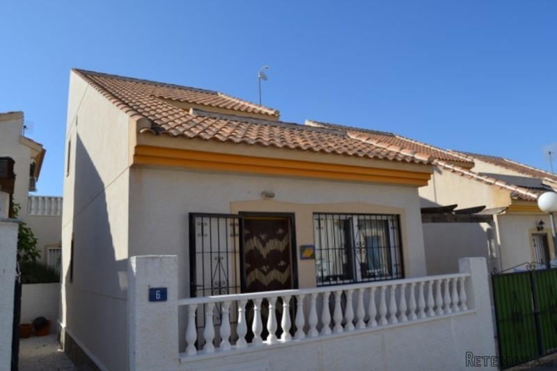 3 Bedrooms - Villa - Alicante - For Sale