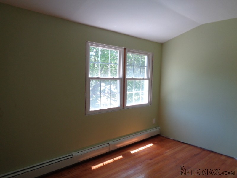 296 Marion Ave Plantsville, CT, 06479.. - 2