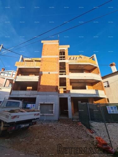 Prodaja - stan s terasom u novom stambenom projektu..