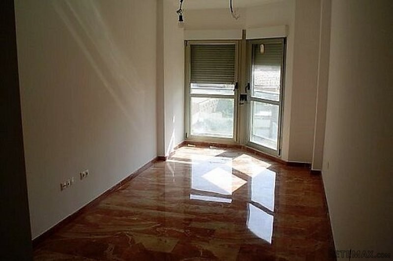 3 BED LUXURY APARTMENT - 200 METRES.. - 2