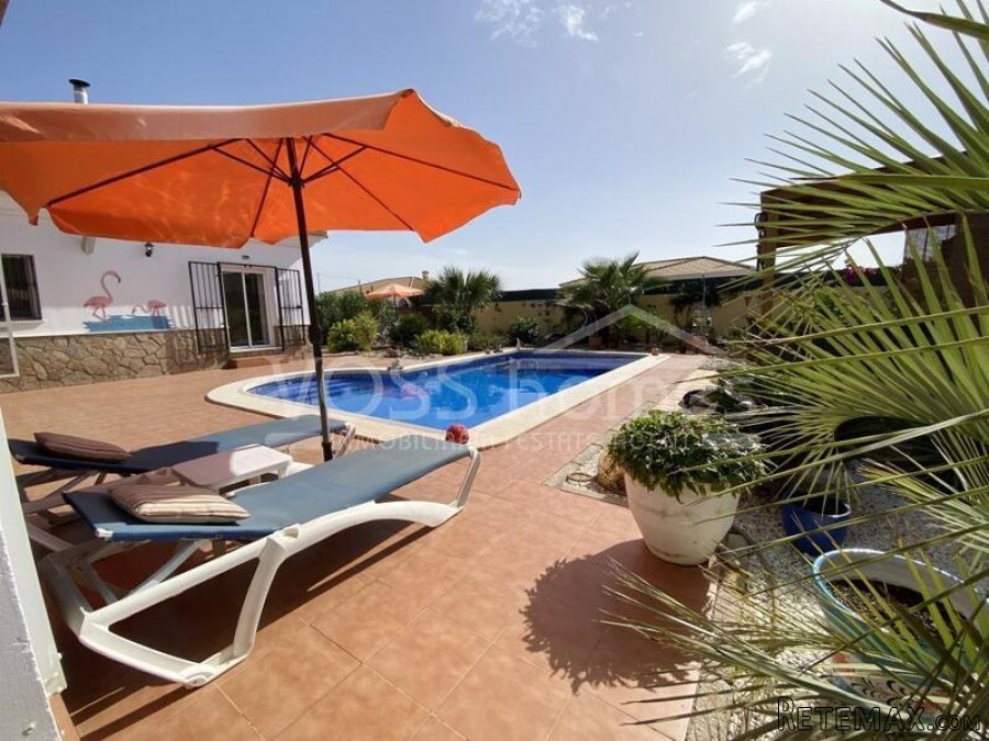 NEW & EXCLUSIVE LISTING TO VOSS HOMES - A beautifully.. - 2