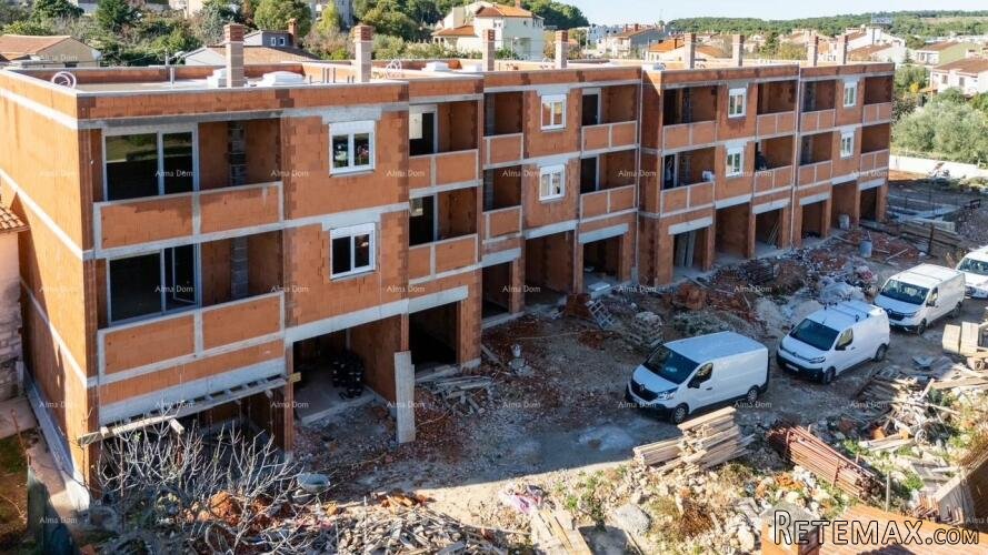 Prodaja - Moderan stan u novom privatnom stambenom..