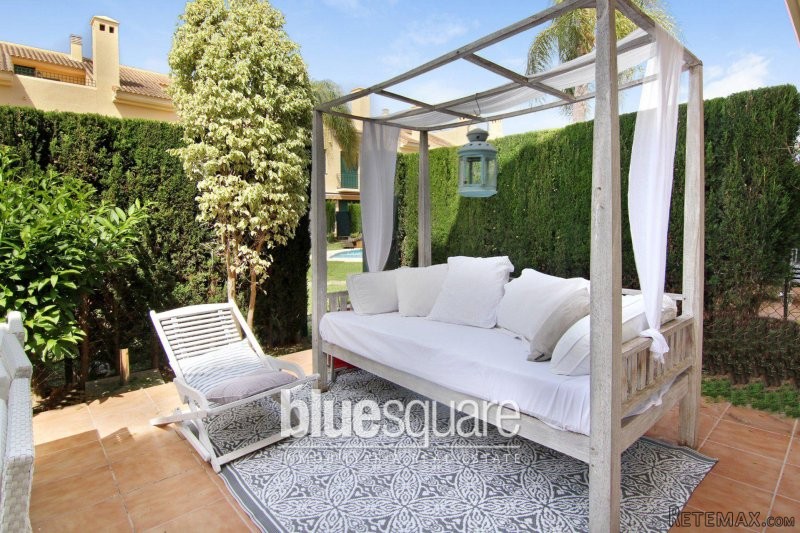 4 bedroom townhouse, 200 meters from.. - 2