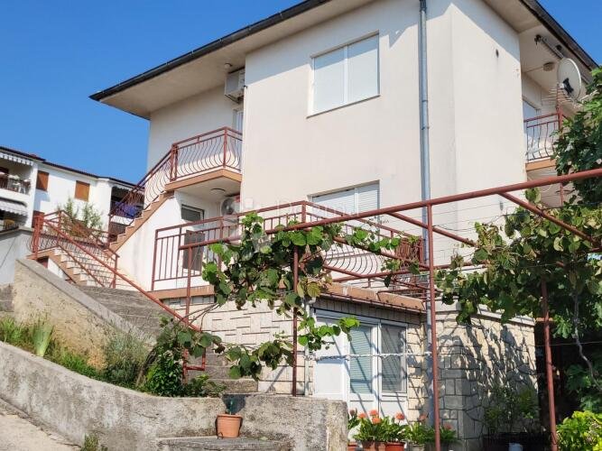 Samostojeća kuća blizu mora