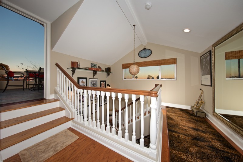 721 Iris Avenue - 2